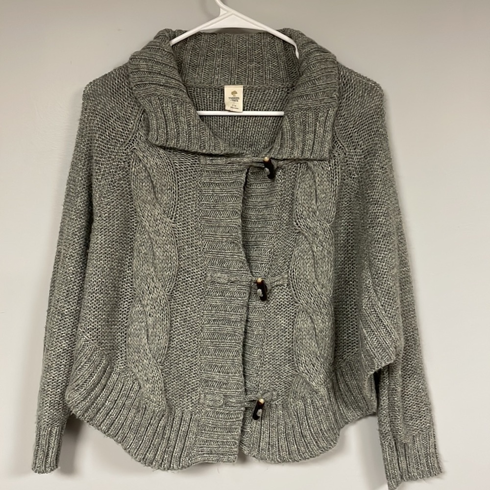 Tucker + Tate Gils' cardigan/poncho Gray sweater,, three button front, L-14